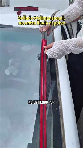 ¿Cansado de filtraciones por lluvia y el molesto ruido del viento en la carretera? 🌧️ Esta tira selladora de ventanas resistente bloquea el polvo y la lluvia intensa, además deja tu auto mucho más silencioso. Su instalación es muy sencilla y sirve para cualquier vehículo. 🚗 #windshield #carhacks #caraccessories #diycar #fyp