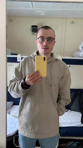 Selfie Tips for Capturing the Perfect Mirror Shot