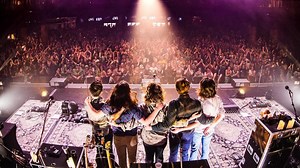 Billy Strings & Alex Hargreaves Close Madison Run