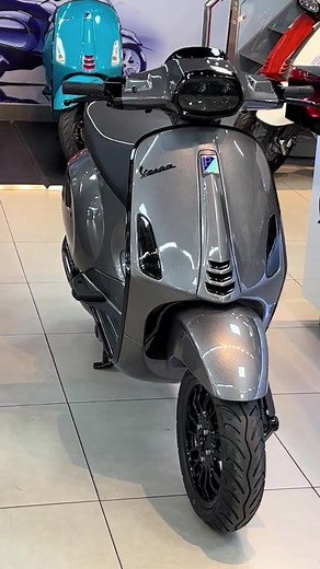 Dark Grey Candy Motor Skotlet: Enhance Your Ride with Stylish Grey Tones