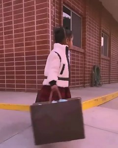 1.4M views · 6.1K reactions | The True meaning of the holidays? Giving back to those less fortunate. 梁 (: @khloekardashian) | E! News | Facebook