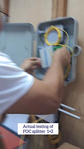 Actual testing of FOC splitter 1x2. Use for attenuation of laser coz we don't have available stock of fiber optic attenuator.. #highlights2025 #Lineman #CommunityEngagement #connectivity #everyone #fiberinternet #followers #communication #FTTH #friends #fiberoptic Part 1 | Oliver C Patrimonio