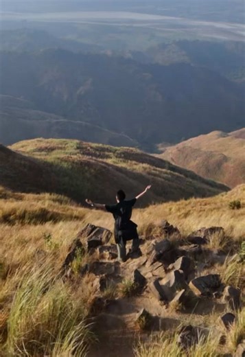 first hike feels ⛰️ #hiking #adventure #fyp #mountain #nature