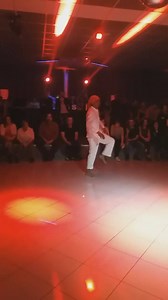 Nella musica cubana con il termine Afro si identifica un insieme di ritmi musicali e di danze. È stata dichiarata patrimonio immateriale dell'umanità ... In questa esibizione del grande maestro Ramon un interpretazione di Afro di Chango Semplicemente extraordinarioooo !!! SALSA, BACHATA & KIZOMBA EVENTS IN THE UK Miami Salsa On2 Quedadas bachata salsa kizomba Madrid David Rodriguez Adi | Black Music | Facebook