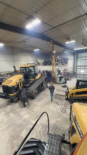 Changing shoes on the kitty #cat #challenger #agcopower #farmlife #mechanic #tracks #foryou #foryoupage