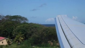 YES!!!! Watch the wing during this amazing B777 Approach. The landing was fine - looks worse because of zoom. All good there. Also NOTE the spanwise SLOT behind the slats. Really important -- can anyone explain why? | PILOT CAREER CENTER