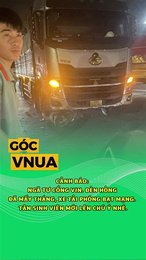 CẢNH BÁO: NGÃ TƯ CỔNG VIN. ĐÈN HỎNG ĐÃ MẤY THÁNG, XE TẢI PHÓNG BẠT MẠNG. TÂN SINH VIÊN MỚI LÊN CHÚ Ý NHÉ. Mới đây tiếp tục xảy ra tai nạn giao thông nghiêm trọng tại cổng vin, đây là địa điểm đã được người dân lưu ý, Liên tục tai nạn. xe tải còi to phong bạt mạng, ép các xe con xe máy phải nhường, , không hiểu 5 tháng sao ko sửa được cái đèn xanh đèn đỏ ở đây , đi loạn hết lên, hôm sửa xong lại lỗi tắc ra tận đường 5.#gocvnua #vnua #hocviennongnghiep #hocviennongnghiepvietnam #viral