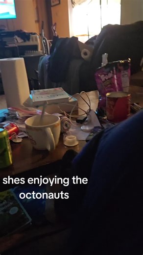 Octonauts to the couch 🫡