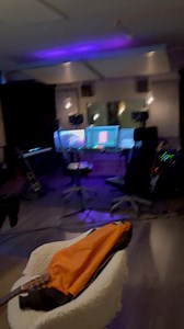 Time to have som fun and create, together with Eric Berglund 🔥 Hopefully something I can share with you guys ❤️🙏 #studiorecording #musiclover #createmusic #drums | Emanuel Hedberg
