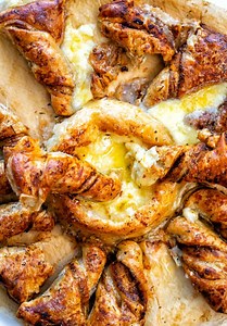 Brie in Puff Pastry Tarte Soleil