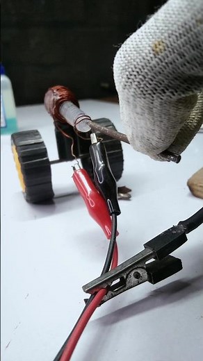 DIY Coil Gun at Home! ⚡️🔧#diy #science #electronics
