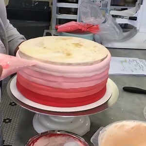 77K views · 362 reactions | These colorful cakes from Lily Luvs Cakes on Instagram look incredible! https://www.instagram.com/p/BKONMPcAp7T/ | Party Panda Party | Facebook