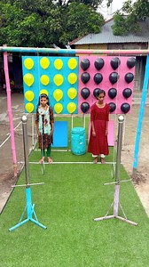 Threw the ring into the pipe and won the exciting balloon-bursting prize..! | Amazing Village Game