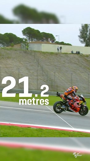 Long Jump World Record - 8.96 metres 🏅 Triple Jump World Record - 18.29 metres 🏅 #MotoGP Jump World Record - 21.2 metres by Miller Airlines🏅✈️ #PortugueseGP🇵🇹 #Motorsport #Motorcycle #Racing #JM43 #JackMiller | MotoGP