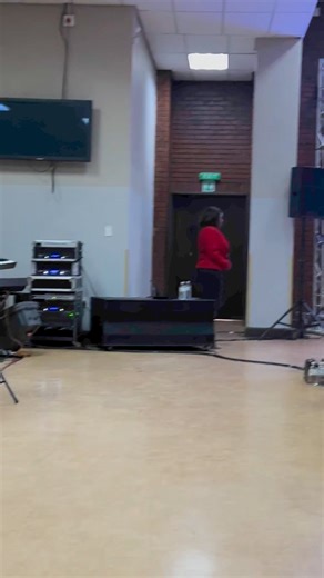 🕺🎉 Dance, grad, dance! You have highly earned this moment💯 #UNIVEN2024Graduations | University Of Venda