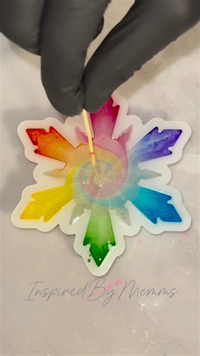 InspiredByMemms on Instagram: "It’s that time of year again!❄️ Do you have all your Christmas shopping done yet?? *Rainbow resin snowflake ornament* #inspiredbymemms #resin #diyproject #resinornament #rainbow"
