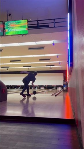 Red square lane pattern #bowling #strikebowling #strike #shortsfeed