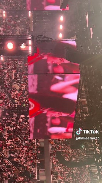 Ohh how I’m gonna miss this feeling…. Until next time @BILLIE EILISH #billieeilish #billieeilishconcert @Billie Eilish Home