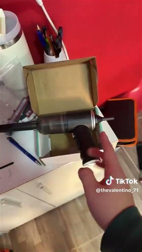 Cómo arreglar un teclado mecánico y soldar sus switches. Ve a mi perfil y mira el video anterior.