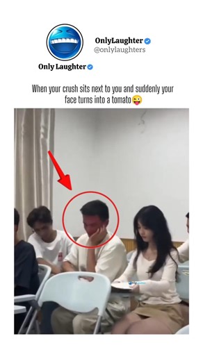 His face turns into a tomato🍅😂 #memes #comedy #crush