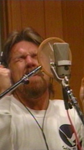 Wishing everyone a Merry Christmas! . . . #christmas #happyholidays #happynewyear #littledrummerboy #bobseger