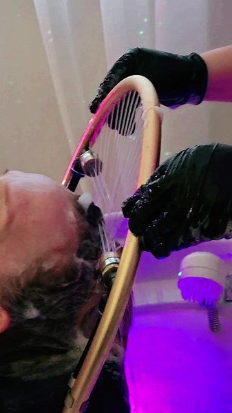 Experience the Magic of a Japanese Head Spa: Relaxation and Wellness Combined If you’re looking for the ultimate self-care experience, a Japanese head spa is your answer. This luxurious treatment goes beyond a typical scalp massage, offering a blend of relaxation and health benefits that rejuvenate your mind, body, and scalp. Why Choose a Japanese Head Spa? 1. Stress Relief and Relaxation Soothing Massage Techniques: Gentle, rhythmic movements and acupressure techniques release tension in the sc