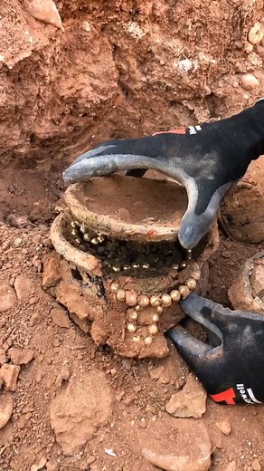 1.5M views · 6.4K reactions | 06.metal detecting ancient sword #metaldetecting #seekerchip #pinpointer #find | Metal detecting | Facebook