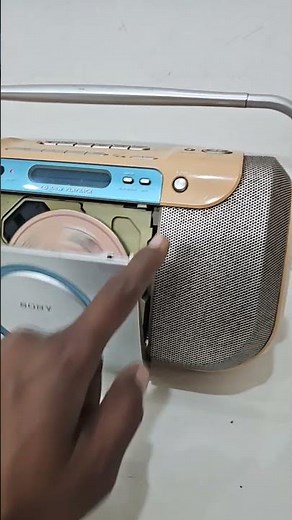 Sony CFD-E100 CD Cassette Tape Player Recorder AM/FM Radio 3 in One Boombox 9023321435 #vintage