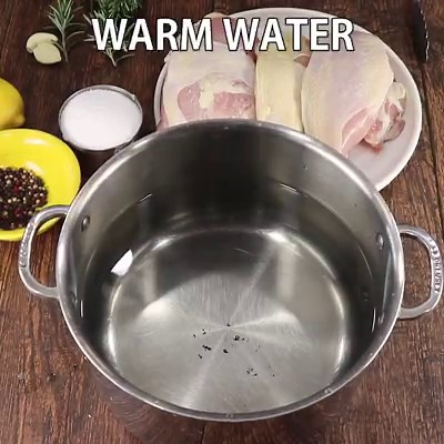 Grilled BBQ Chicken that turns out tender, juicy and delicious! This simple barbecue chicken is brined and then grilled with a homemade barbecue sauce. A tasty dinner that will have everyone running to the dinner table. RECIPE HERE --> https://www.missinthekitchen.com/grilled-bbq-chicken/ | Miss in the Kitchen