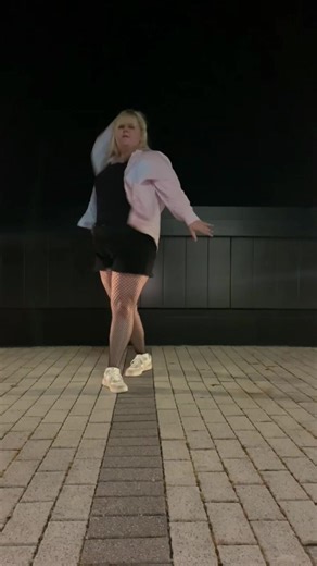 Loona #kpopdance #dancechallenge #kpopdancecover #kpopcover #dancer #kpop #dance #kpopfypシ #kpopdancecovers #kpopdancer #kpoptiktok #kpopfyp #kpopgirlgroup #loonapaintthetowndancecover #loonadancecover #loonapaintthetown #kpopdances #girlgroupdance