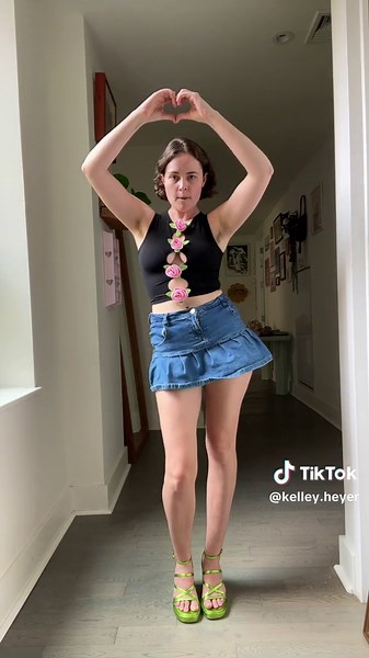 Apple Supremacy: The Ultimate Charli XCX Experience