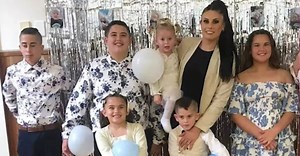 6 Orphaned Siblings Tragically Lost Their Mom and the Community Stepped Up in a Big Way - Positive Stories