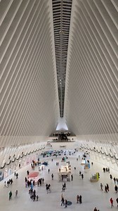 🚂✨ The Oculus glows like a futuristic gem 🌟 Inside this stunning WTC transportation hub, architecture meets NYC energy 😊 A must-see sight in Lower Manhattan 🗽 #Oculus #NewYorkCity #ThingsToDoInNewYorkCity #Christmas #HolidayVibes #DiscoverNewYork | Discover New York