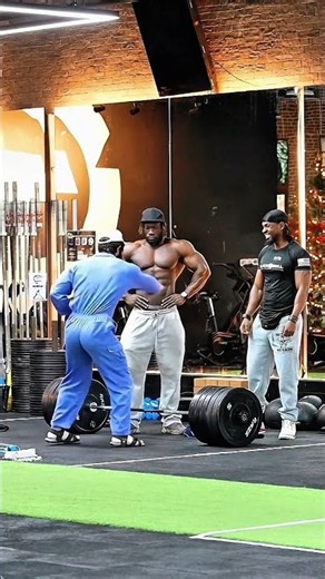 Anatoly prank on heavy Bodybuilders 😁 #anatoly #prank