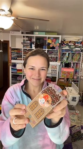 I hope you’re all having a wonderful Christmas Eve. I’m taking a break from prepping Christmas dinner to open day 24 of my advent calendar from The Sewing Box Quilt Shop, and boy am I happy to get this stained second hand low volume print off my shelf! Fabric: Romance Forget Me Not by Anna Maria Textiles Pattern: Ahhh-Mazing from Stashtastic 2 by Doug Leko #adventcalendar #myfavoritethings #quiltblock #lowvolume #secondhand | Steele Makes