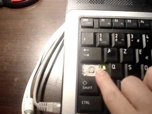 Comment remettre une touche de clavier d'ordinateur portable !