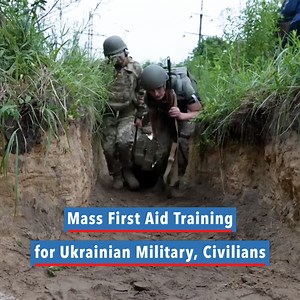 Ukrainian soldiers and civilians were on Monday learning the MARCH algorithm, a NATO protocol first aid training course, designed to teach them how to save lives on the front line. Every day up to 100 people, including military personnel and civilians, attend the training. The practical part is an important stage for mastering the acquired knowledge of the MARCH algorithm according to the NATO protocol, which is synonymous with Tactical Combat Casualty Care. It is a simple acronym for rememberin