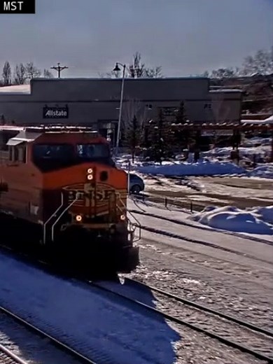 11K views · 651 reactions | Military at Flagstaff #Trains #military #usa #railroads #railfans #virtualrailfan #live #reels #trainreels #flagstaff #arizona #trainwatching #trainspotting #welovetrains #traintracks #seetracksexpecttrains full video link in comments | Virtual Railfan | Facebook