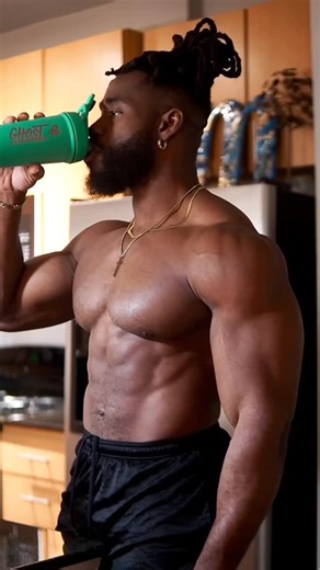 BadMan Mo on Instagram: "Quick @ghostlifestyle protein shake  code : BADMAN I drink 1 - 2 of this daily depending on what my day looks like. You can train as hard as you want but if you’re not replenishing your body with the right nutrients, it’s just a waste of time. Enjoy  #protein #diet #nutrition #fitness #explore #explore #explorepage"