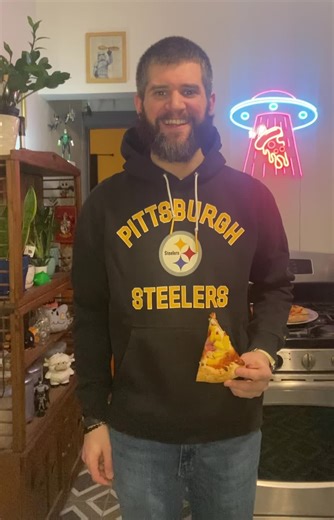Day 729 Freschetta bacon and pineapple pizza. #batman #pizza #sunday #badbunny #superbowl @Nike @Pittsburgh Steelers @NFL @Bad Bunny @SEIKO ID @McFarlane Toys Official @DC @Batman @Star Wars @Marvel Entertainment @Harry Potter @freschetta