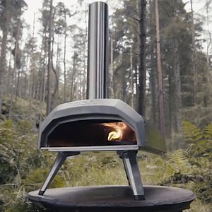 If you like pizza, then you’ll love this portable wood-fired pizza oven 🍕 | In The Know Innovation