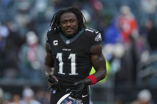 NFL insider throws cold water on AJ Brown-Patriots trade rumors