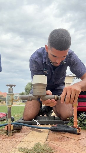 Customer reported a burst just after their meter. We attended with urgency and resolved the issue within 7minutes. Old meter bend out and new meter bend in with a 500kpa reduction valve to ensure the home is protected from the mains pressure. #plumbinglife #plumbersofinstagram #plumbingservices #perth | My Plumber WA