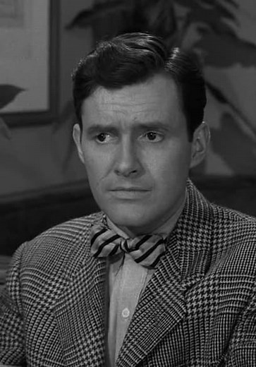 The Twilight Zone S01:E33 - Mr. Bevis