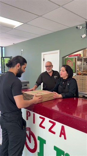 FREE PIZZA? say less 🍕