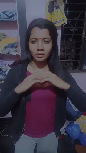 Megha Malu Nipanal ✨🖤 on Instagram: "Kugi kugi kareyuve ninna ❤️😜🤗🤌#malunipanalsinger #meghanipanalsinger #janapada_song_utttar_karnataka #virelreels"