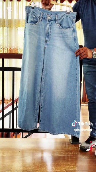 Wide Leg Denim Jeans Outfit Ideas for Every Occasion