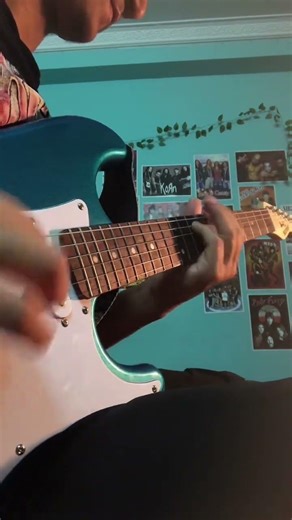 Idk why my e string sounds weird tell me if you do know pls 🤘#metallica#guitar