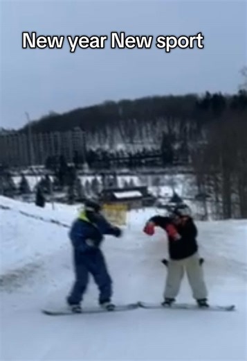 🎥@Corey Webb 🥊@trav best idea ever #boxing #snowboarding #7springs | Snowboarding