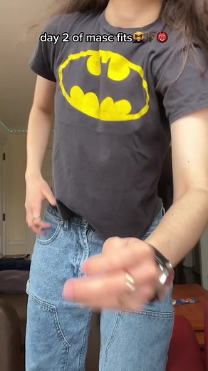 mid fit but bonded w someone over the batman shirt, worth remembering🧎‍♀️ #lgbt